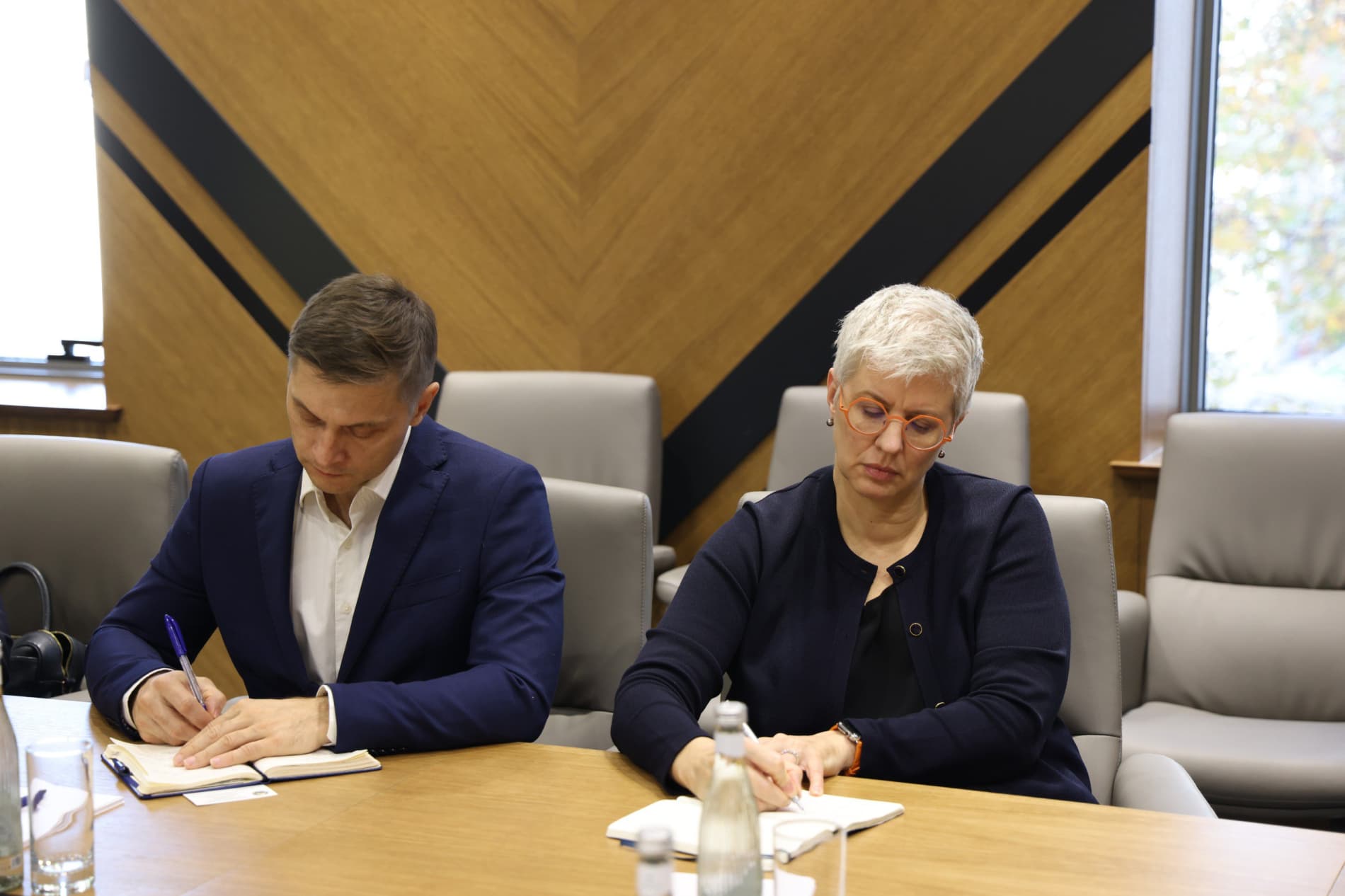 A meeting was held with a delegation led by the Vice President of SLB