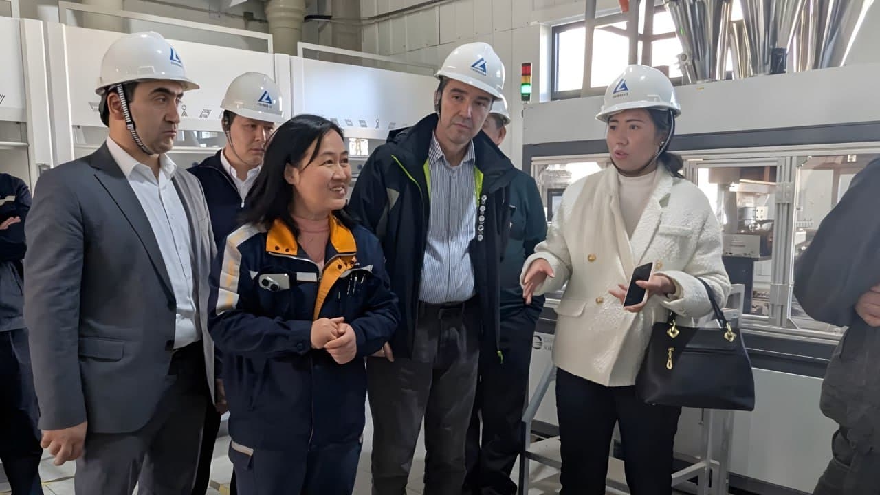 Делегация Института минеральных ресурсов ознакомилась с деятельностью медеперерабатывающих предприятий Китая