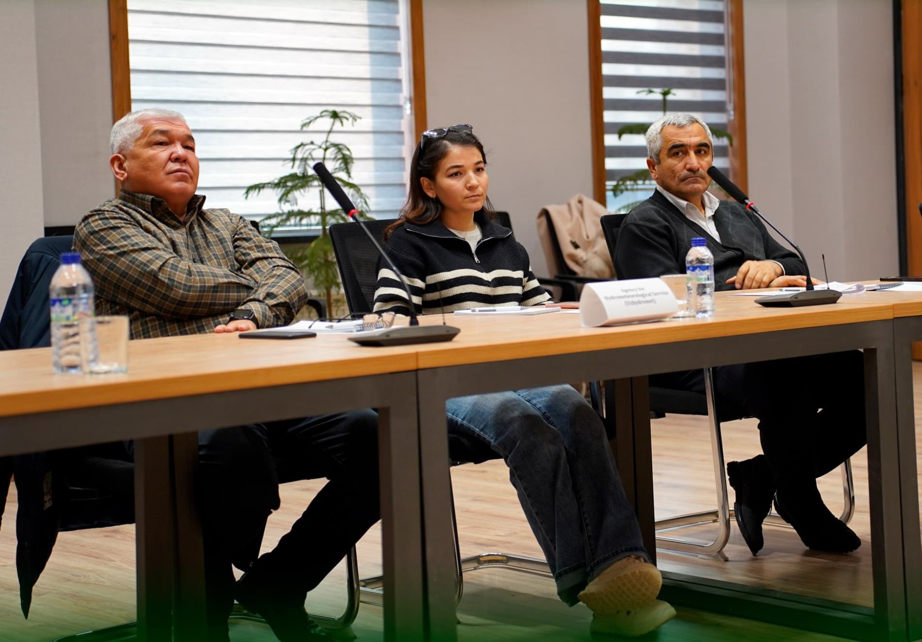 A debriefing was held on adaptive water-resources management under climate change conditions