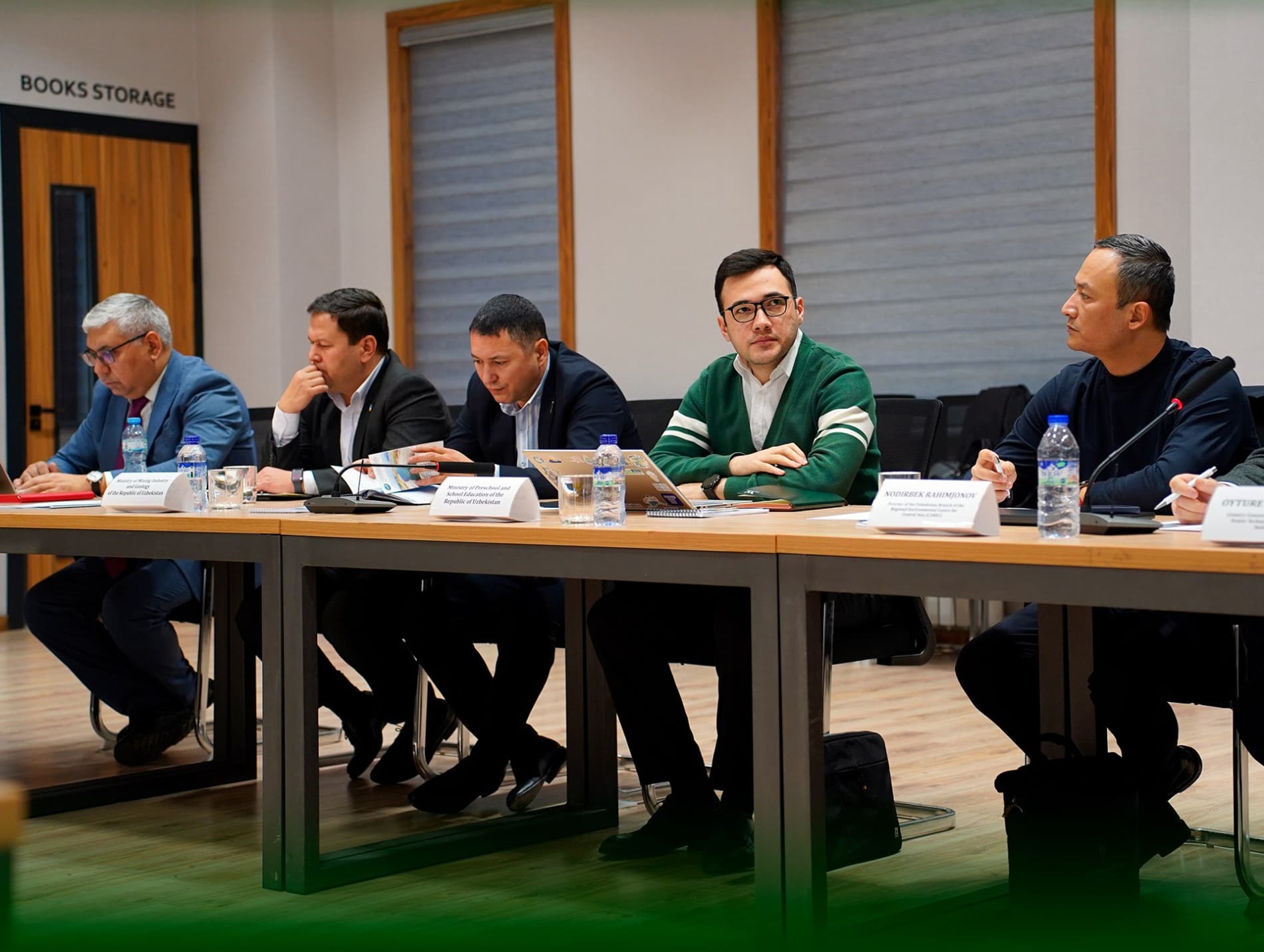 A debriefing was held on adaptive water-resources management under climate change conditions