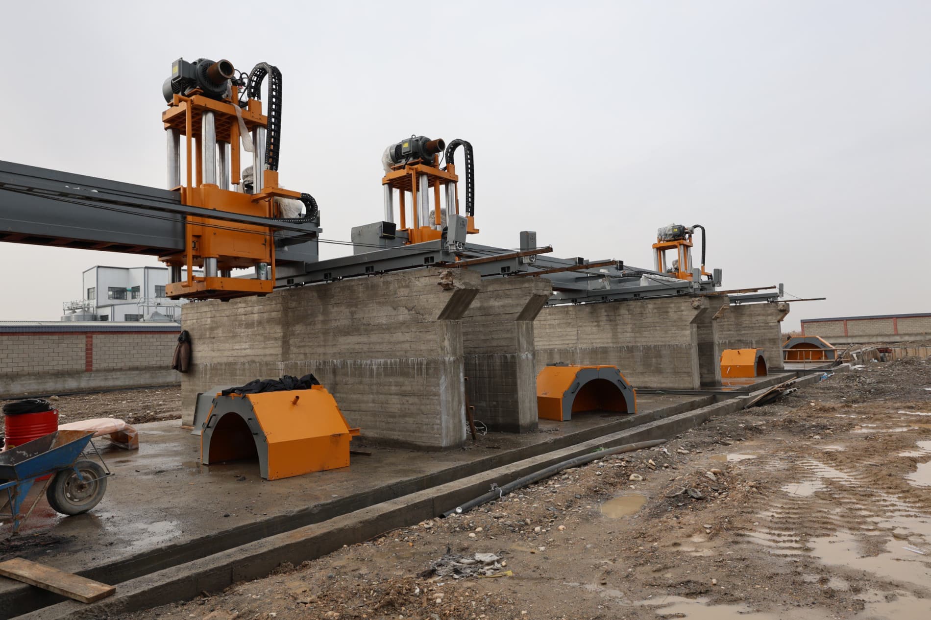 Служебная поездка в Хатырчи: новые заводы и решение проблем предпринимателей