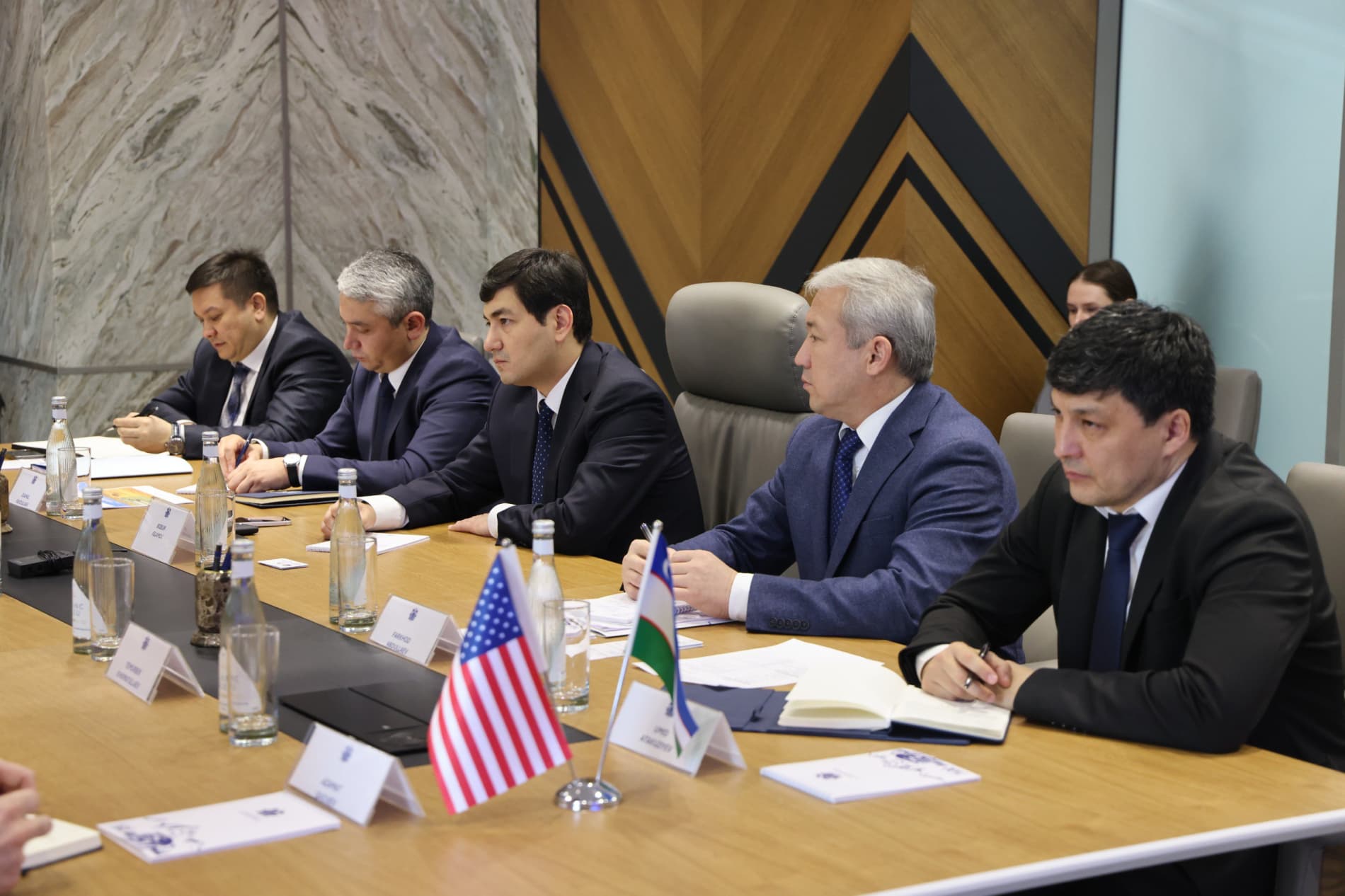 A meeting was held with the delegation of Traxys Group