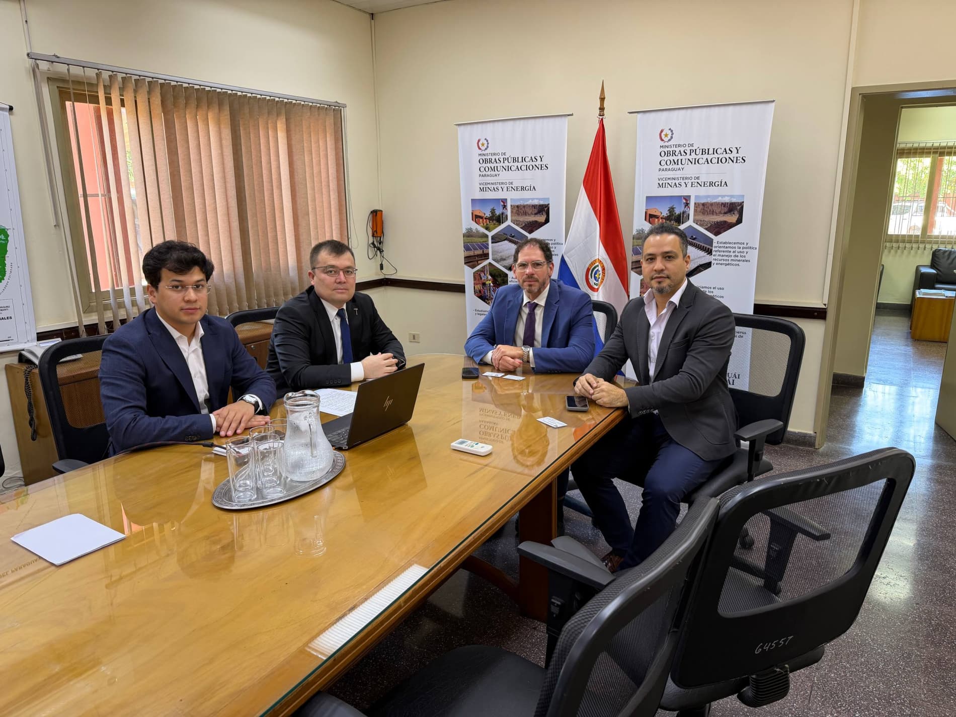 Meeting of the Ministry’s delegation with the Vice Minister of Mineral Resources and Energy of Paraguay