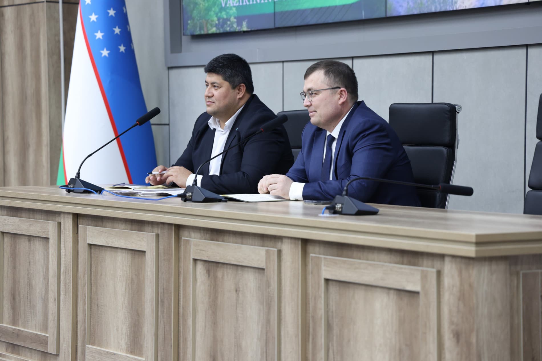 Заместитель министра провел встречу со студентами Университета геологических наук