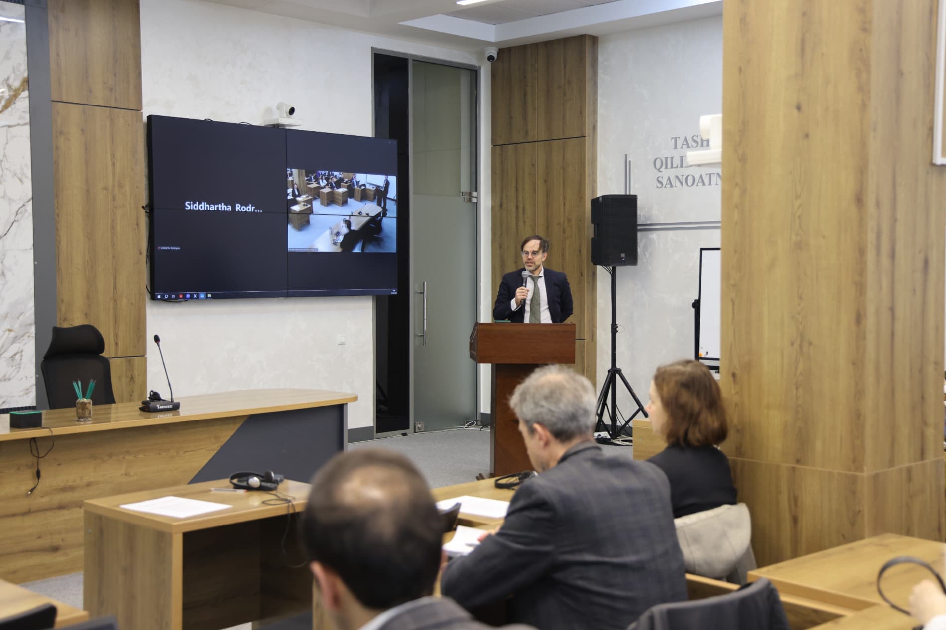 A seminar was organised in cooperation with the World Bank and PwC