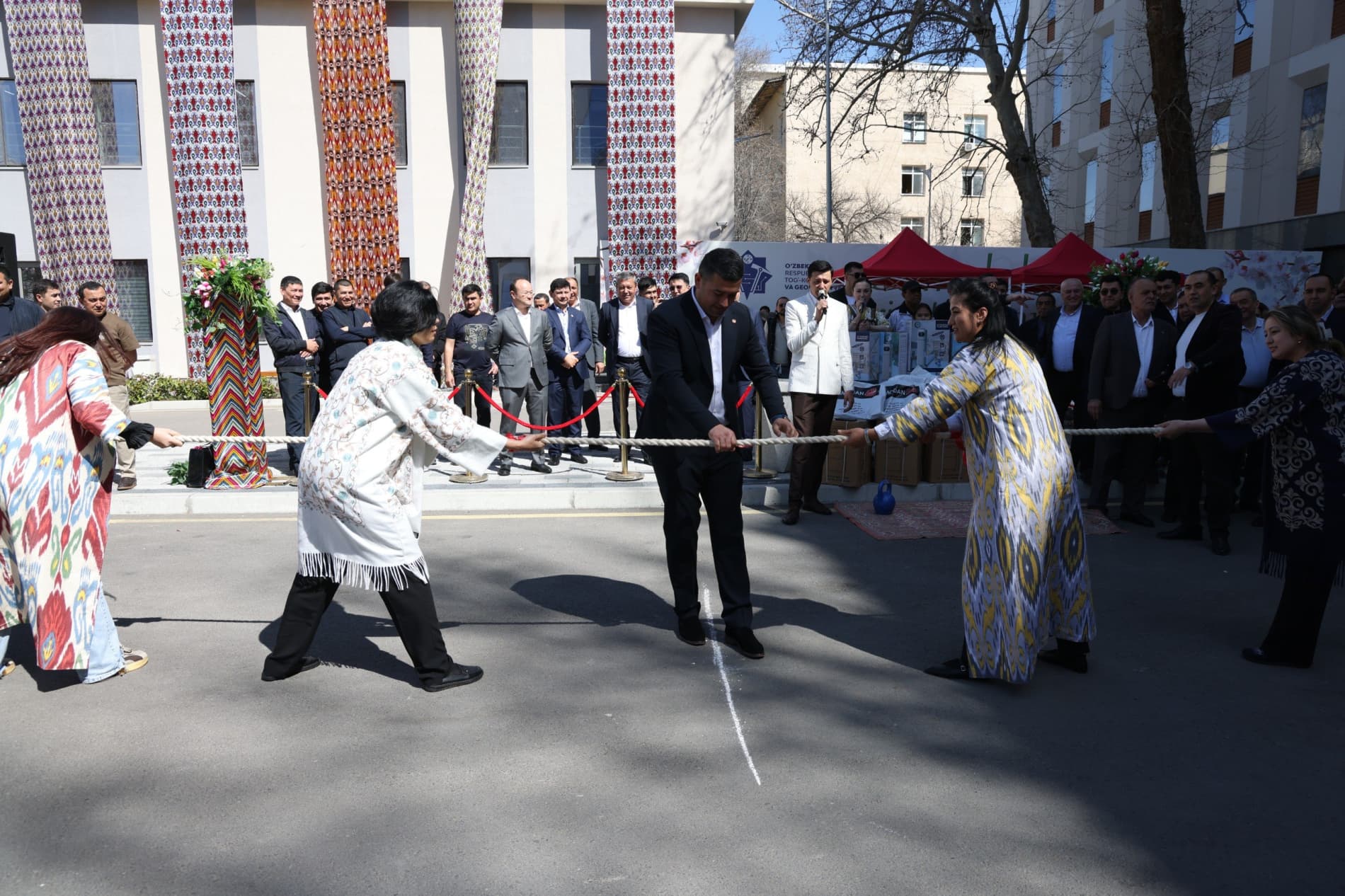A ceremonial event is being held under the slogan “Glorifying Navruz means glorifying the human being”