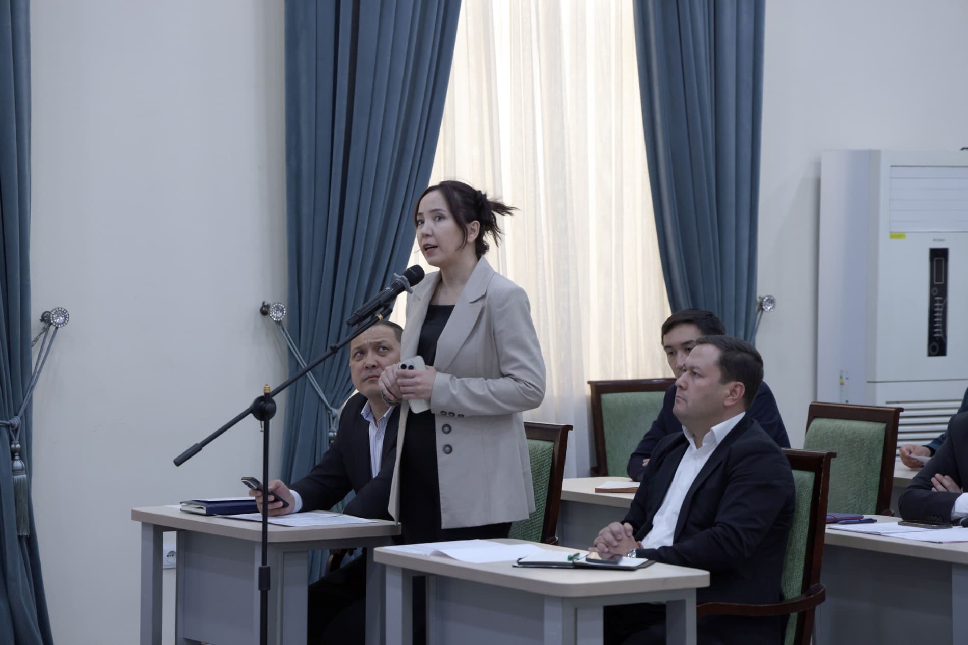 Togʻ-kon sanoati va geologiya vazirligi faoliyatining 2025-yil yakunlari hamda 2026-yildagi ustuvor vazifalar jamoatchilik vakillari ishtirokida muhokama qilindi