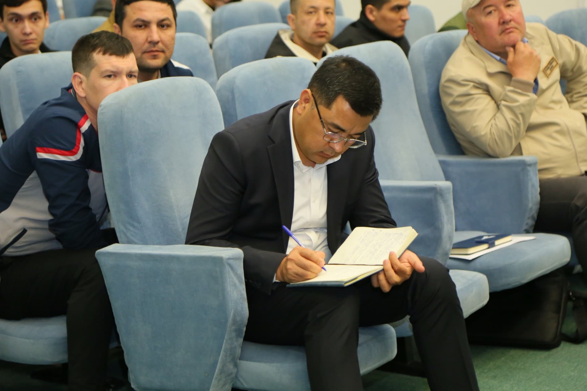 В городе Бекабаде проведен выездной прием