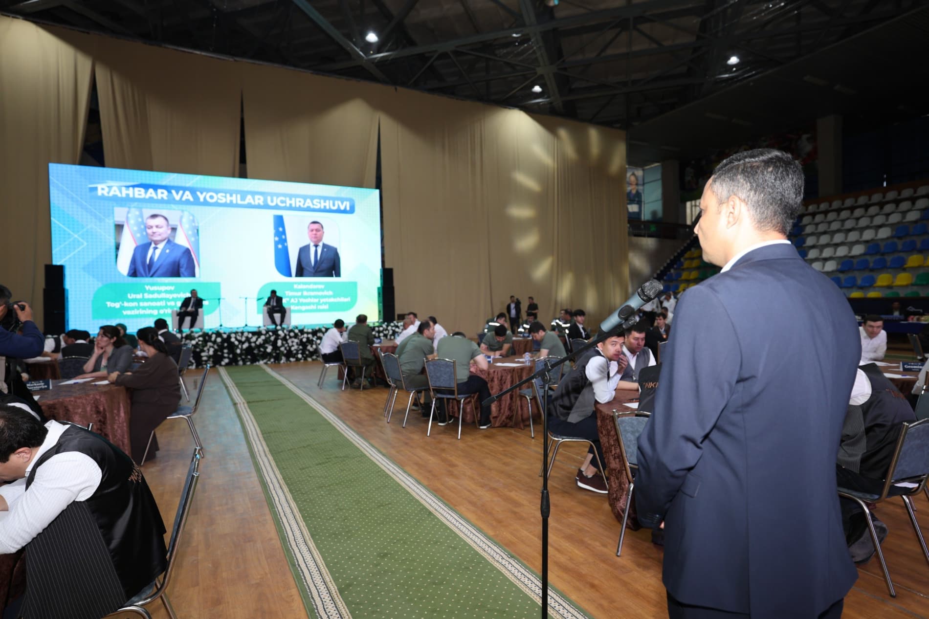 “Rahbar va yoshlar” uchrashuvi o‘tkazildi