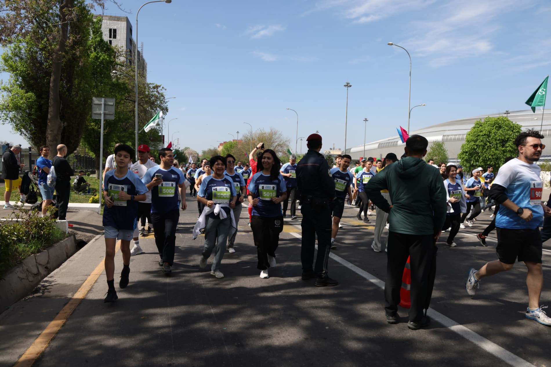 Сотрудники министерства приняли участие в международном соревновании International Tashkent Marathon 2026