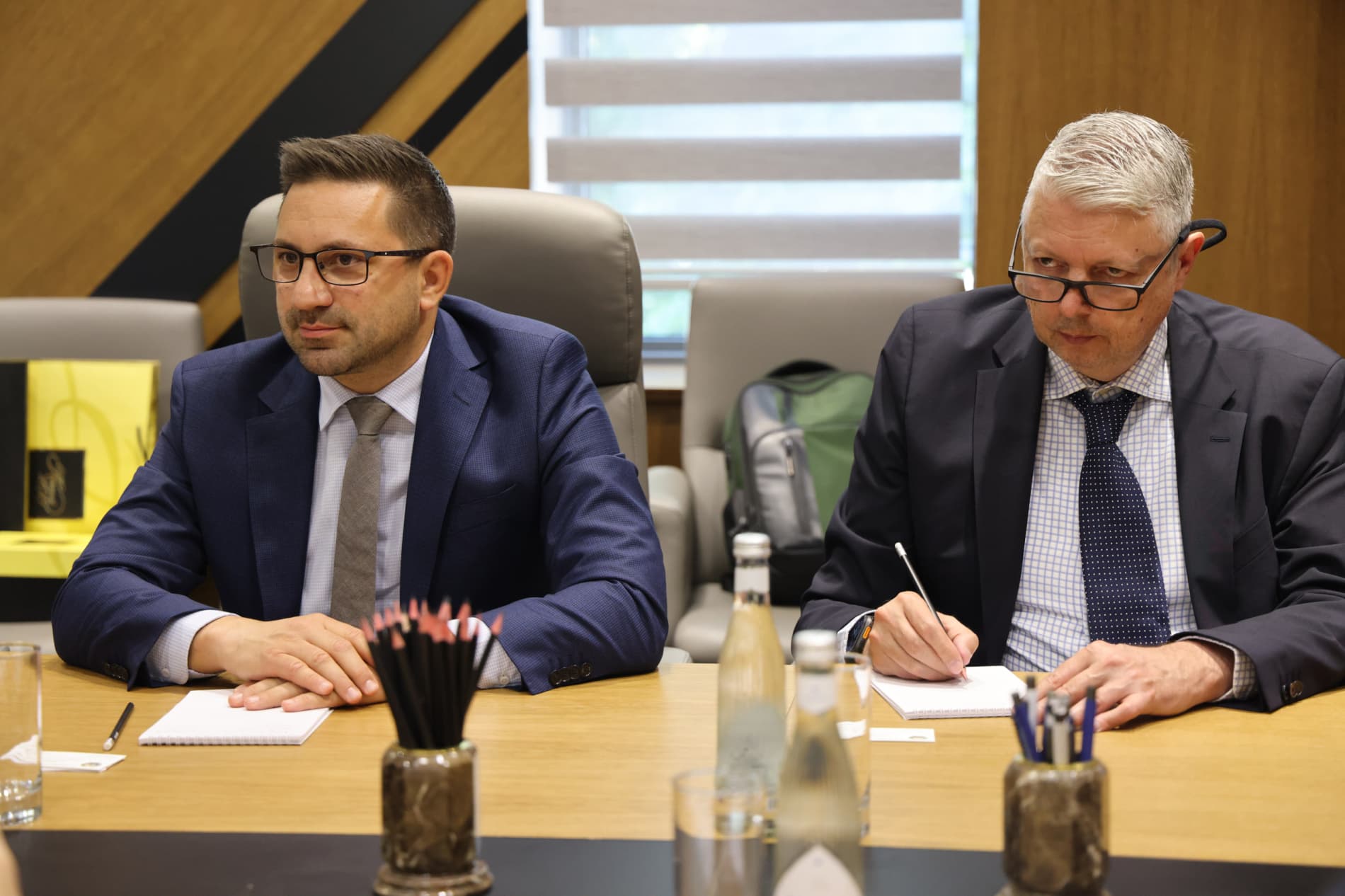 Meeting Held with the Delegation of MOL Group