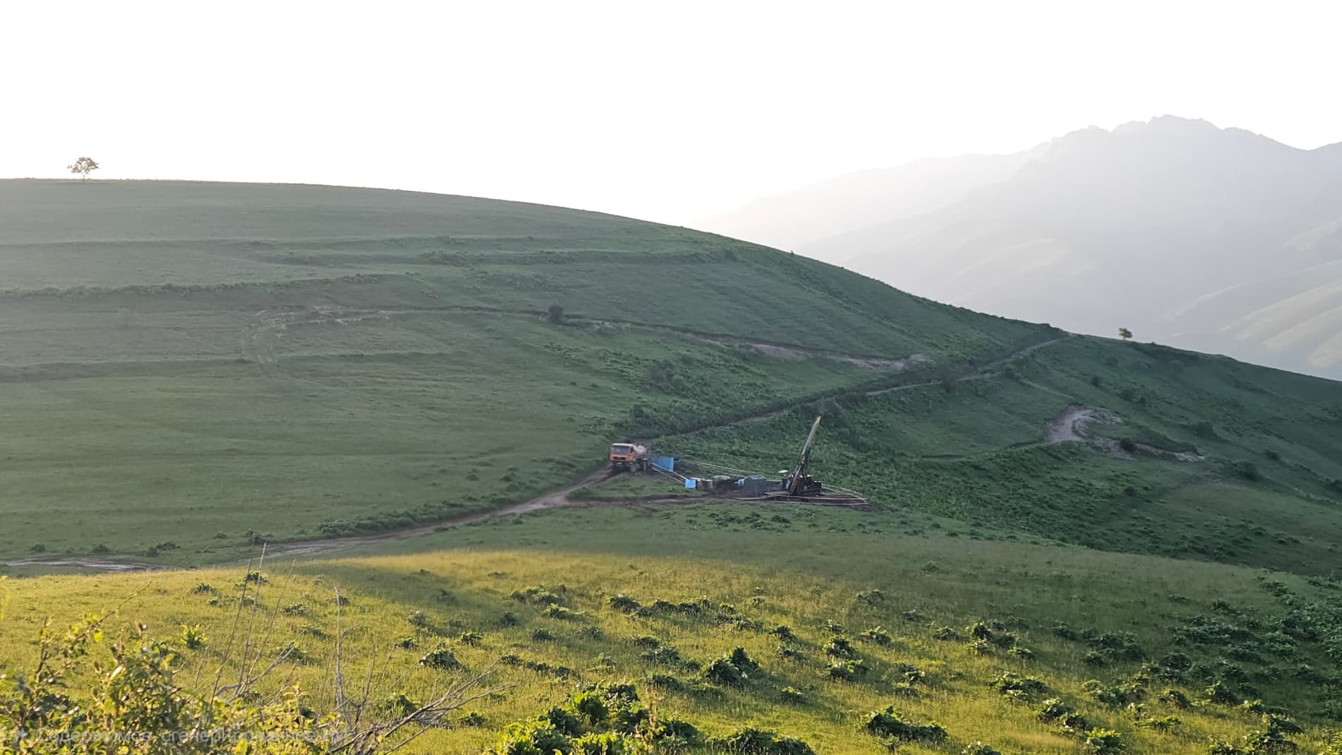 “O‘zbek geologiya qidiruv” AJ: Shimoliy Akba uchastkasida geologik qidiruv ishlari olib borilmoqda