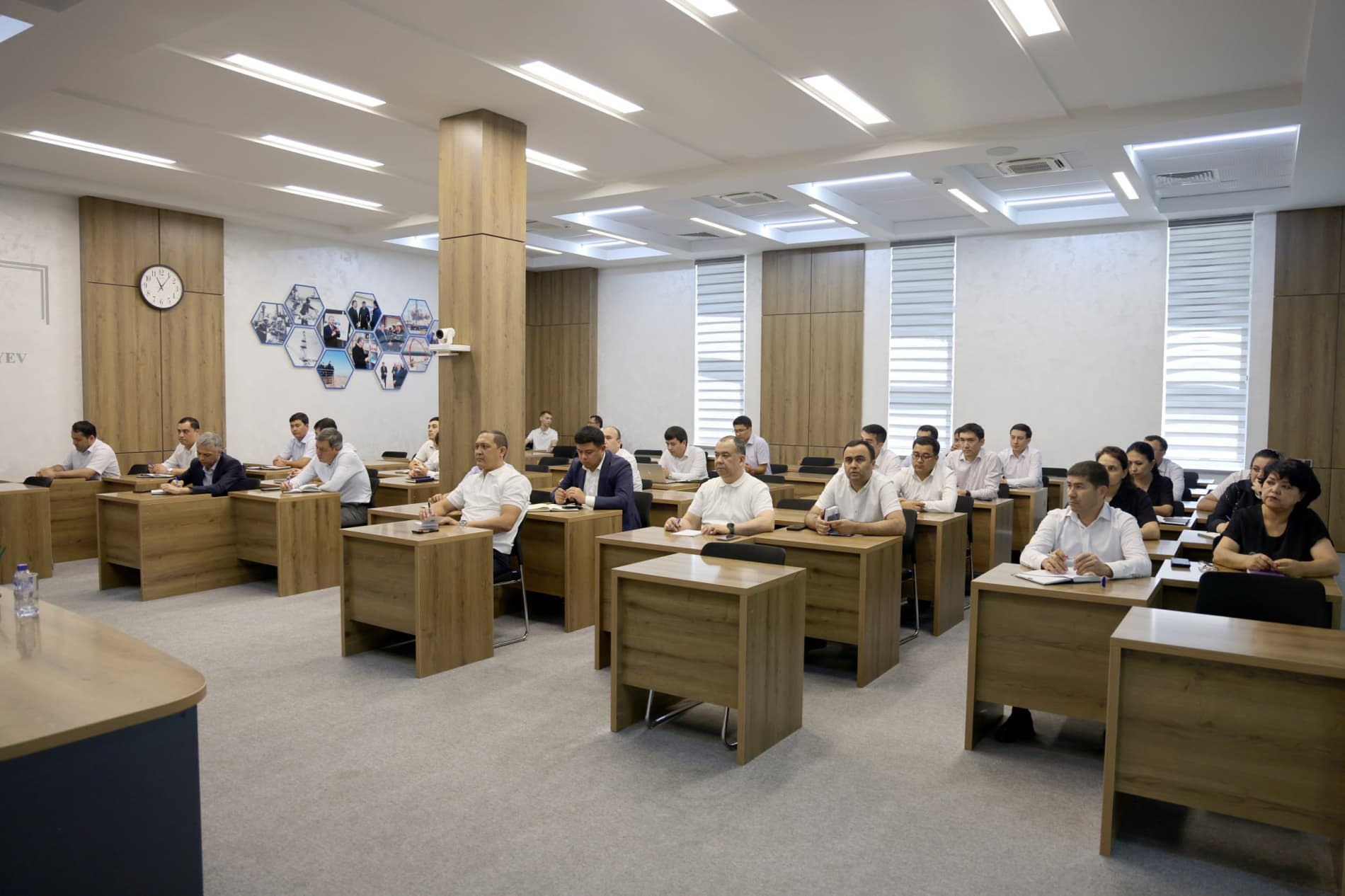 Seminar on Combating Corruption Held at the Ministry