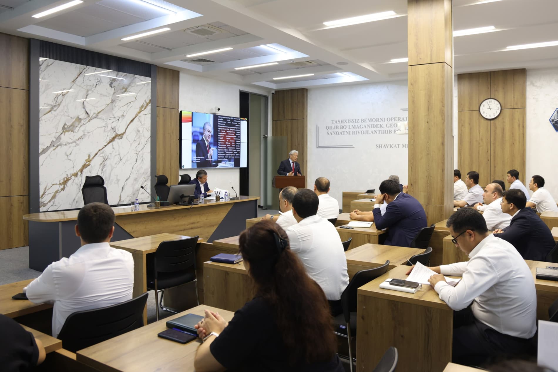 Seminar on Combating Corruption Held at the Ministry