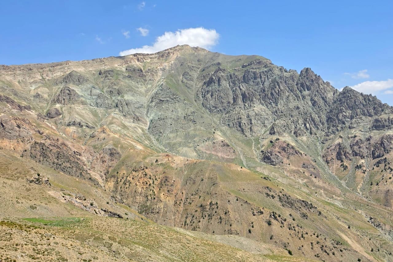 Surxondaryo viloyatida yangi minerallashuv zonalarining istiqbollari o‘rganilmoqda