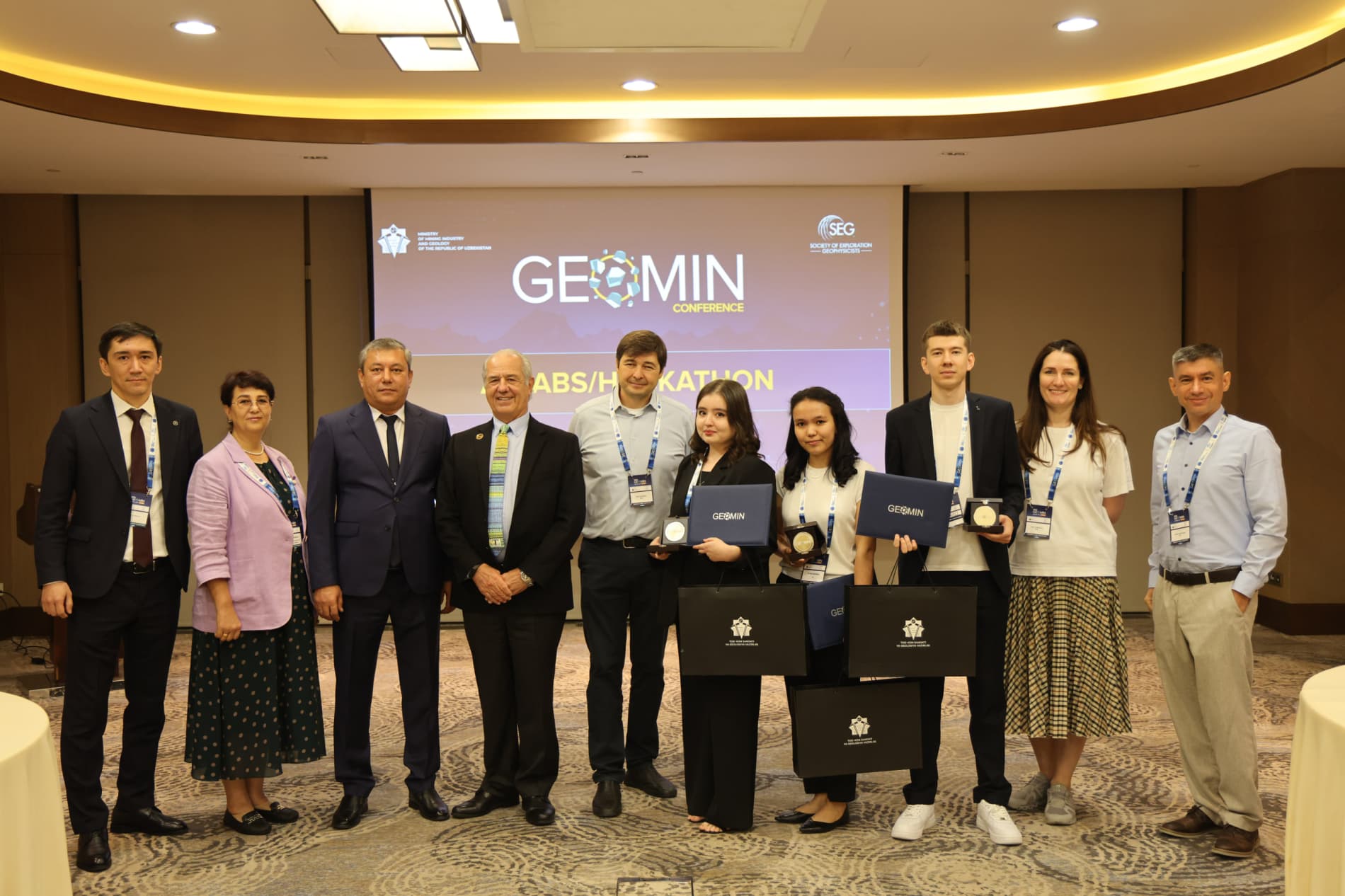 В Ташкенте завершился хакатон GEOMIN AI Labs 2026
