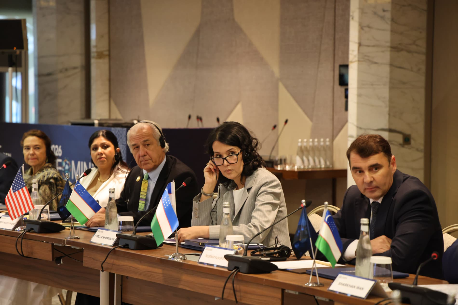 GEOMIN-2026 xalqaro konferensiyasi arafasida o‘tkazilgan xalqaro davra suhbatida geologiyani rivojlantirishning zamonaviy yondashuvlari muhokama qilindi
