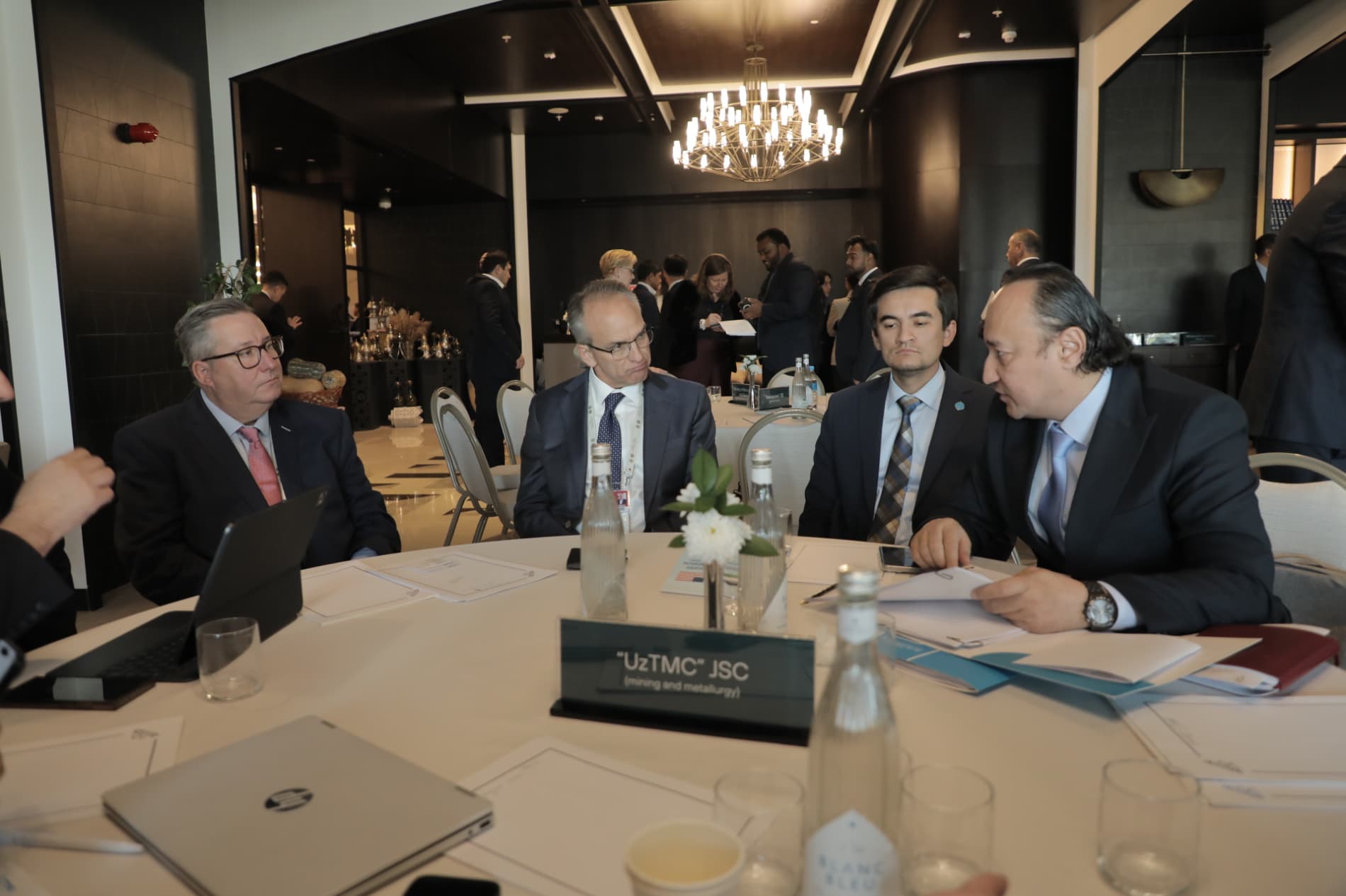 More Than 30 Meetings Held with International Partners on the Sidelines of the C5+1 Forum