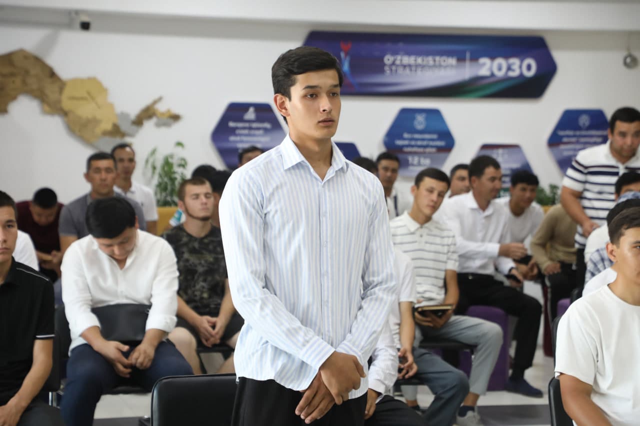 Rahbar_va_yoshlar_uchrashuvi