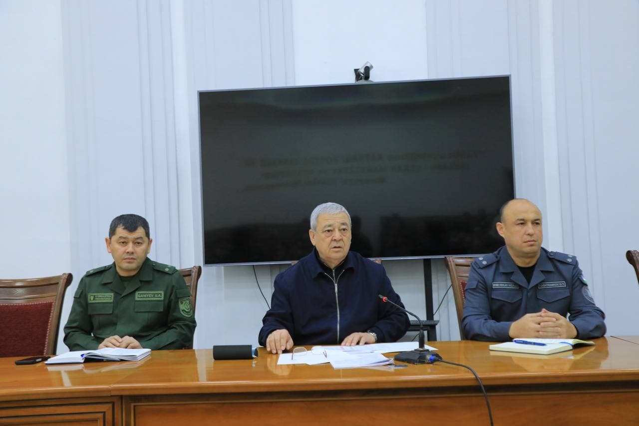 Бугун, Юқори Чирчиқ туман ҳокими Ускенбай Атемов иштирокида навбатдаги ҳокимлик соати йиғилиши бўлиб ўтди.