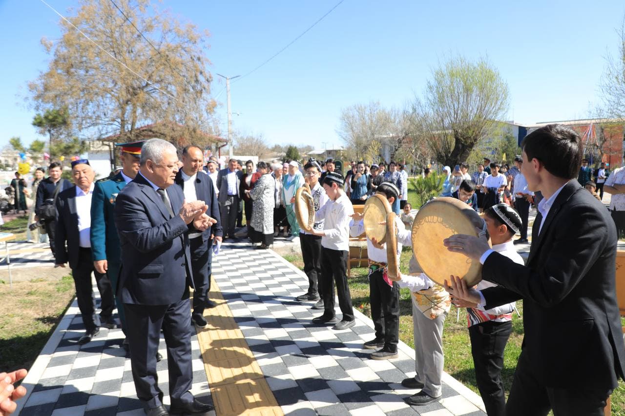 “Наврўзни улуғлаш — инсонни улуғлашдир” шиори остида кенг кўламли байрам тадбиридан фоторепартаж.