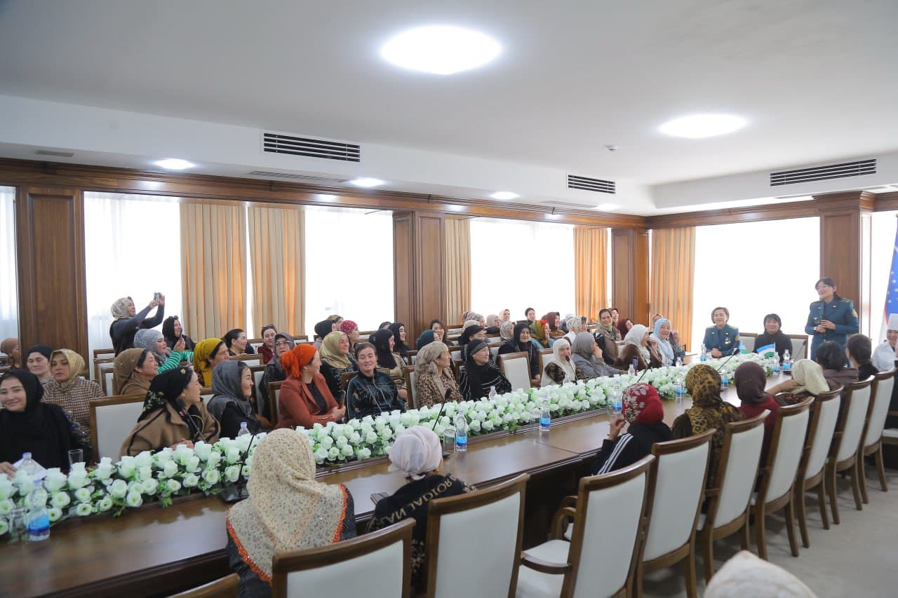 Bo‘stonliq tumanida “Men kuchli ayolman” maxsus profilaktik tadbirining 5-mavsumi boshlandi