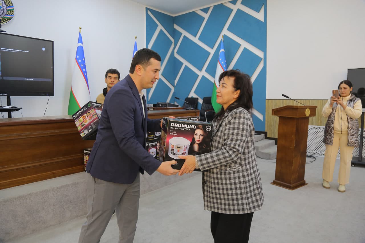 Xotin-qizlarga bayram sovg‘alari topshirildi