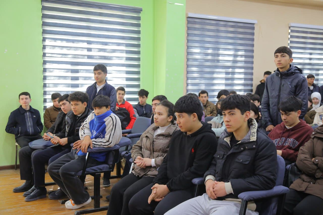 Yoshlar bilan ochiq muloqot tashkil etildi