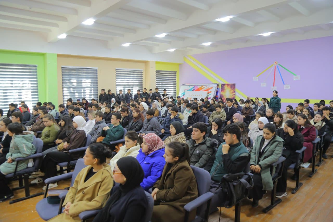 Yoshlar bilan ochiq muloqot tashkil etildi