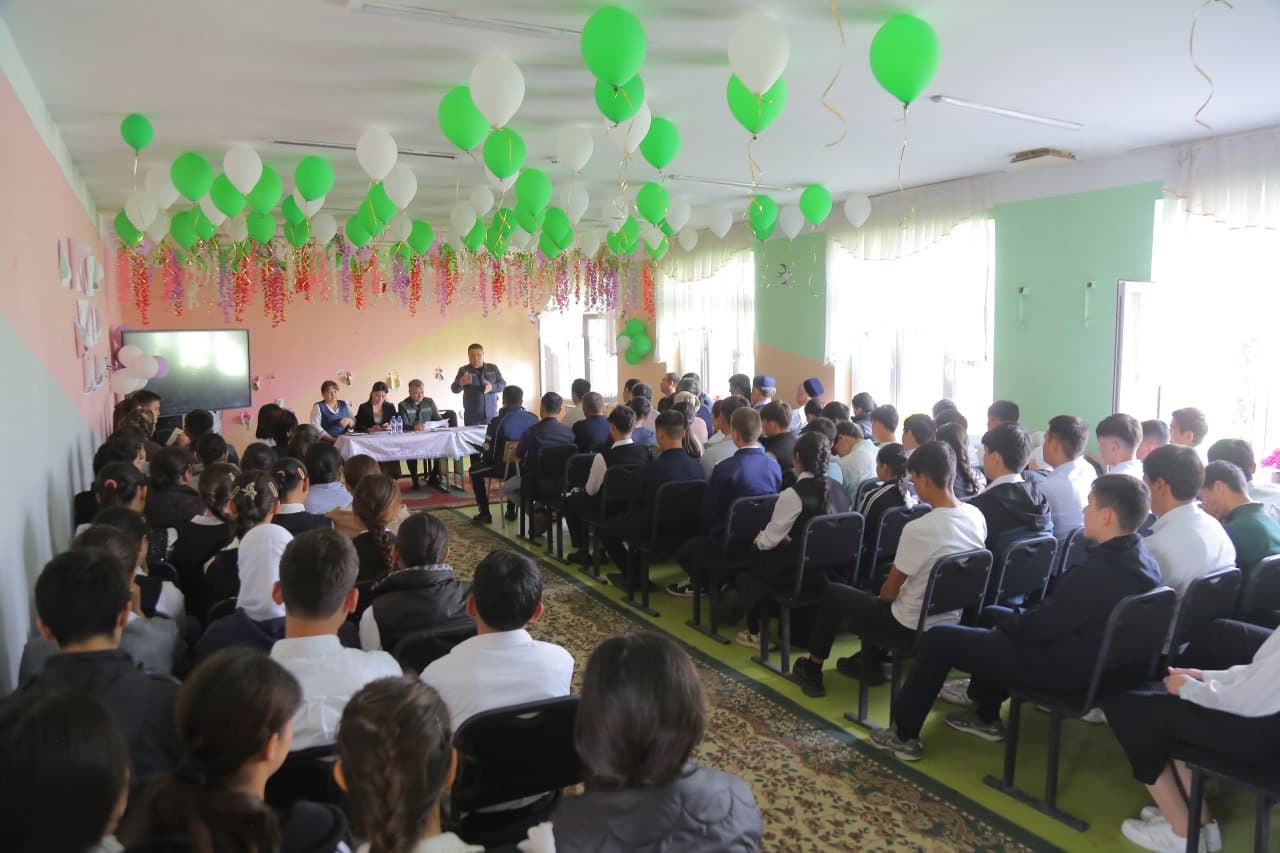 “Pargos” MFY hududida yoshlar bilan ochiq muloqot tashkil etildi