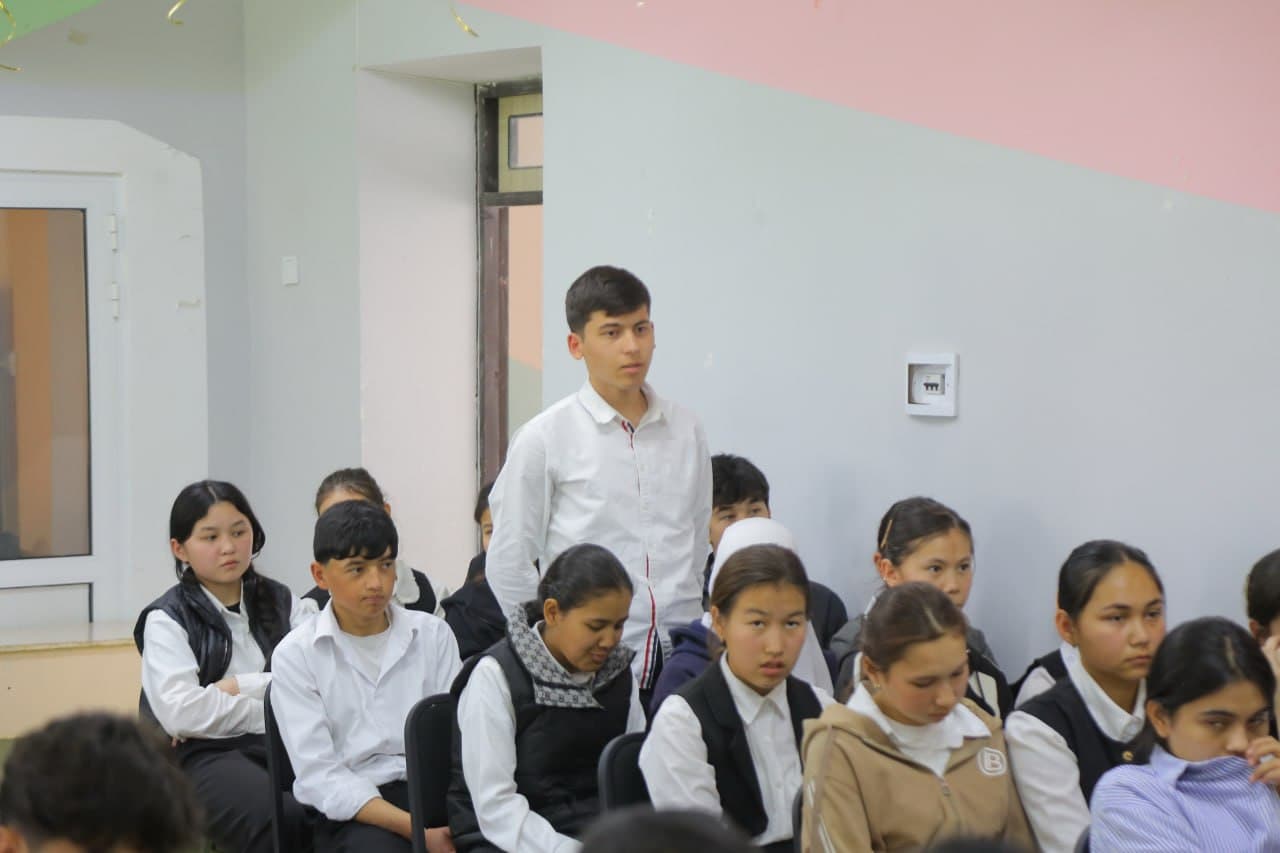 “Pargos” MFY hududida yoshlar bilan ochiq muloqot tashkil etildi