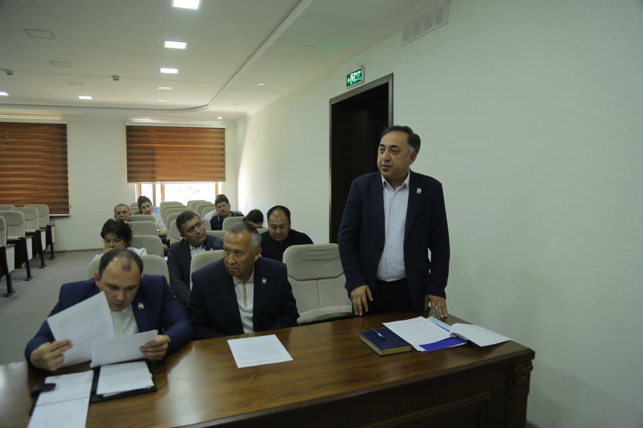 Xalq deputatlari tuman Kengashining yettinchi chaqiriq o‘ttiz ikkinchi sessiyasi bo‘lib o‘tdi