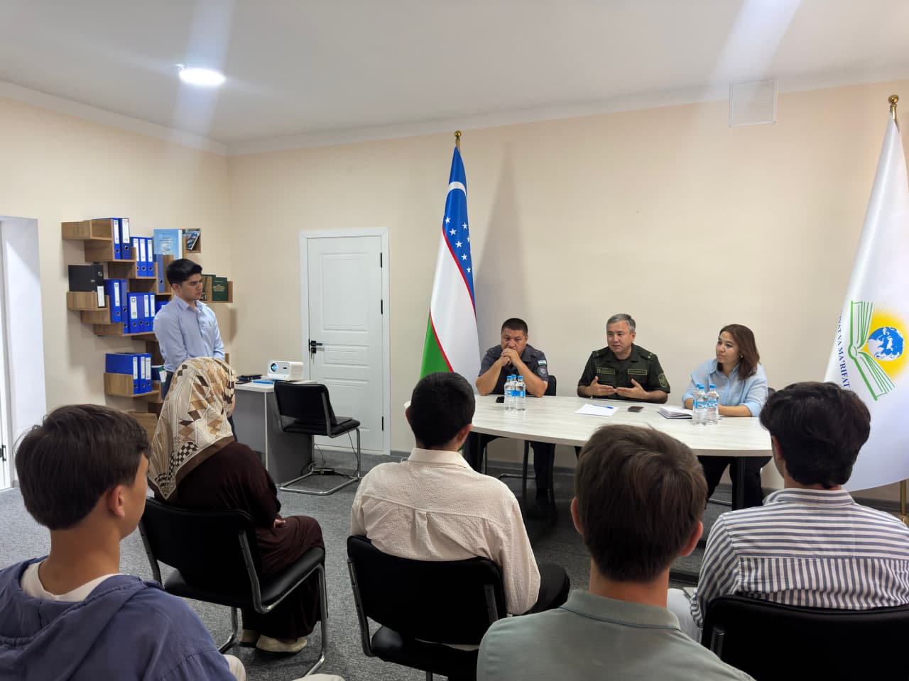 Yoshlar bilan ochiq muloqot: sun’iy intellekt va kelajak loyihalari muhokama qilindi