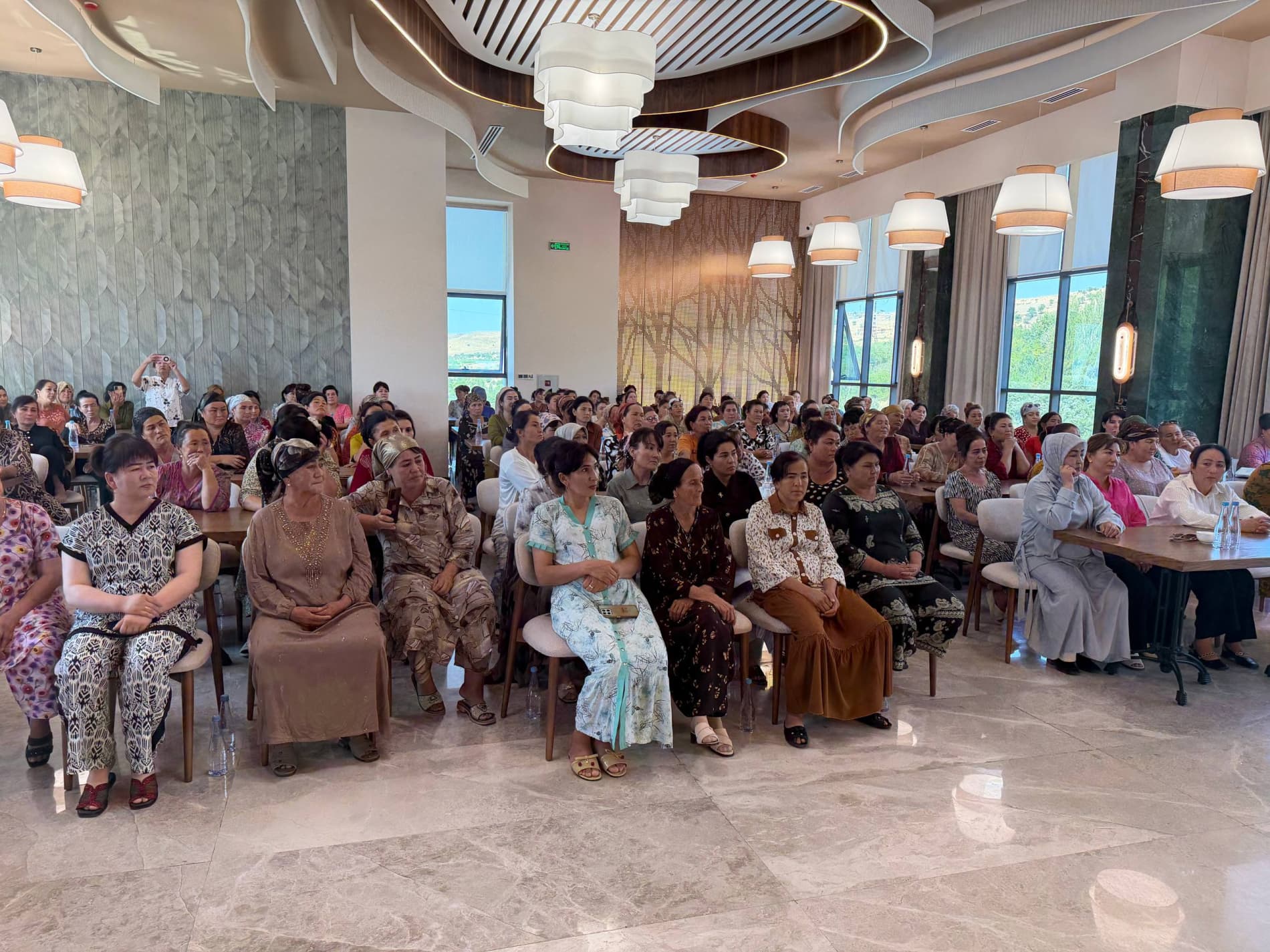 “Ayollar daftari”ga kiritilgan xotin-qizlar uchun seminar-trening tashkil etildi