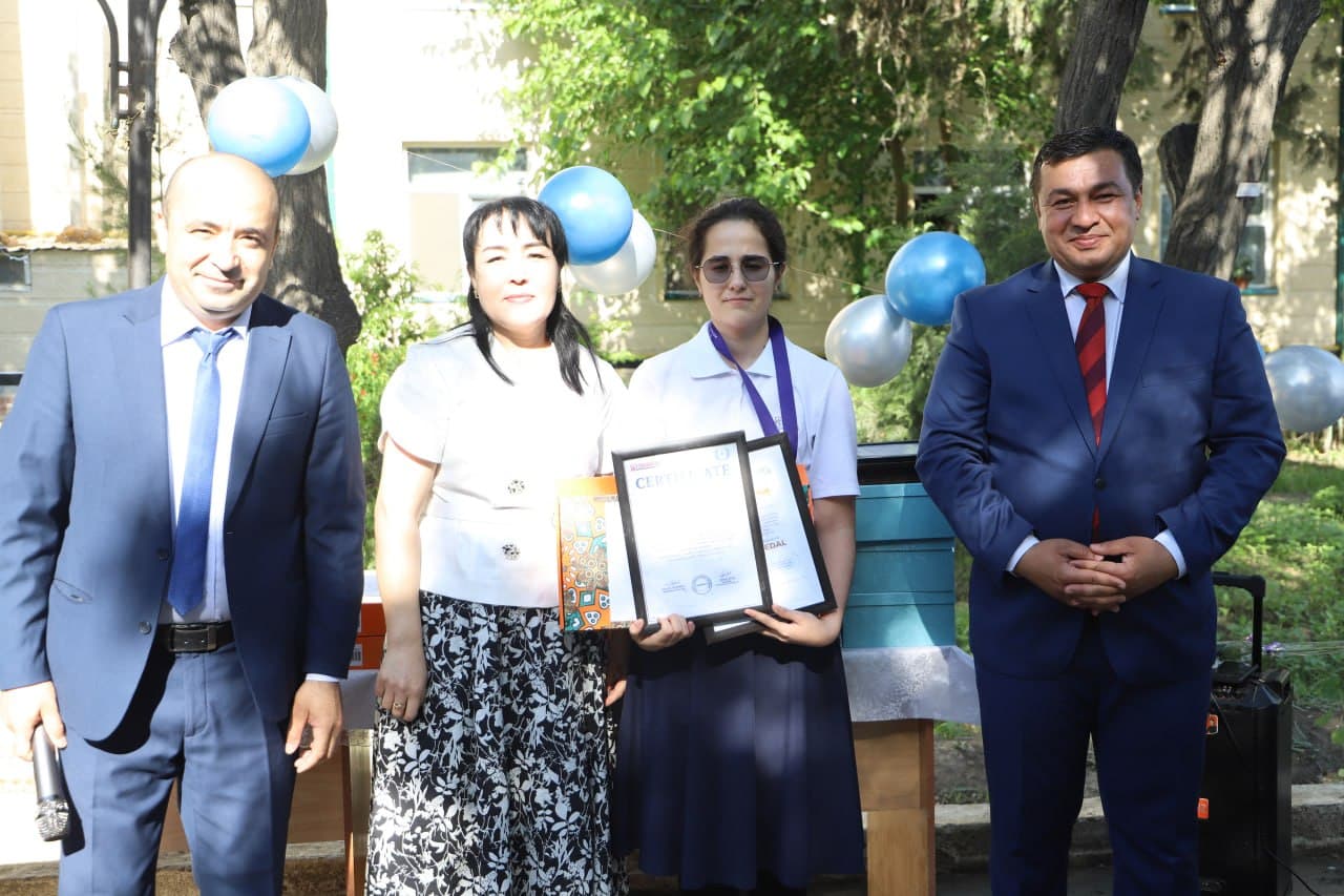 Jondor tumanidagi barcha umumta’lim maktablarida “Yuksak ma’rifatli avlod-Uchinchi Renessans poydevori!” shiori ostida “So‘nggi qo‘ng‘iroq” tadbirlari bo‘lib o‘tdi.