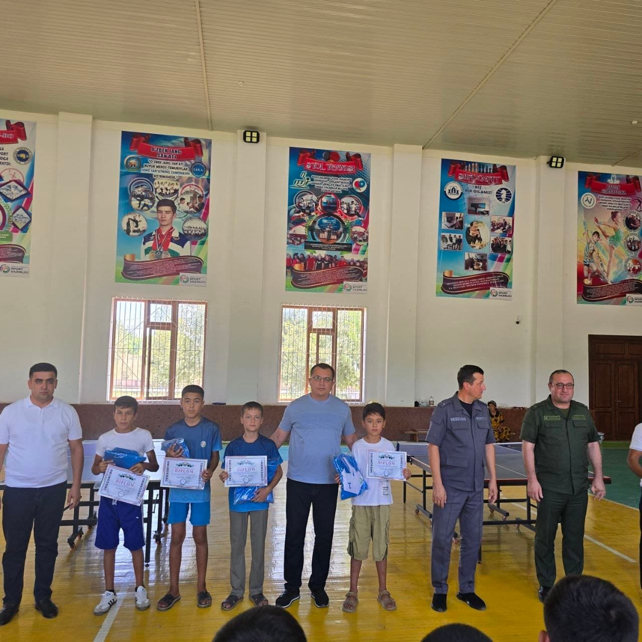 Jondorda yosh sportchilarga sport formalari tantanali ravishda topshirildi