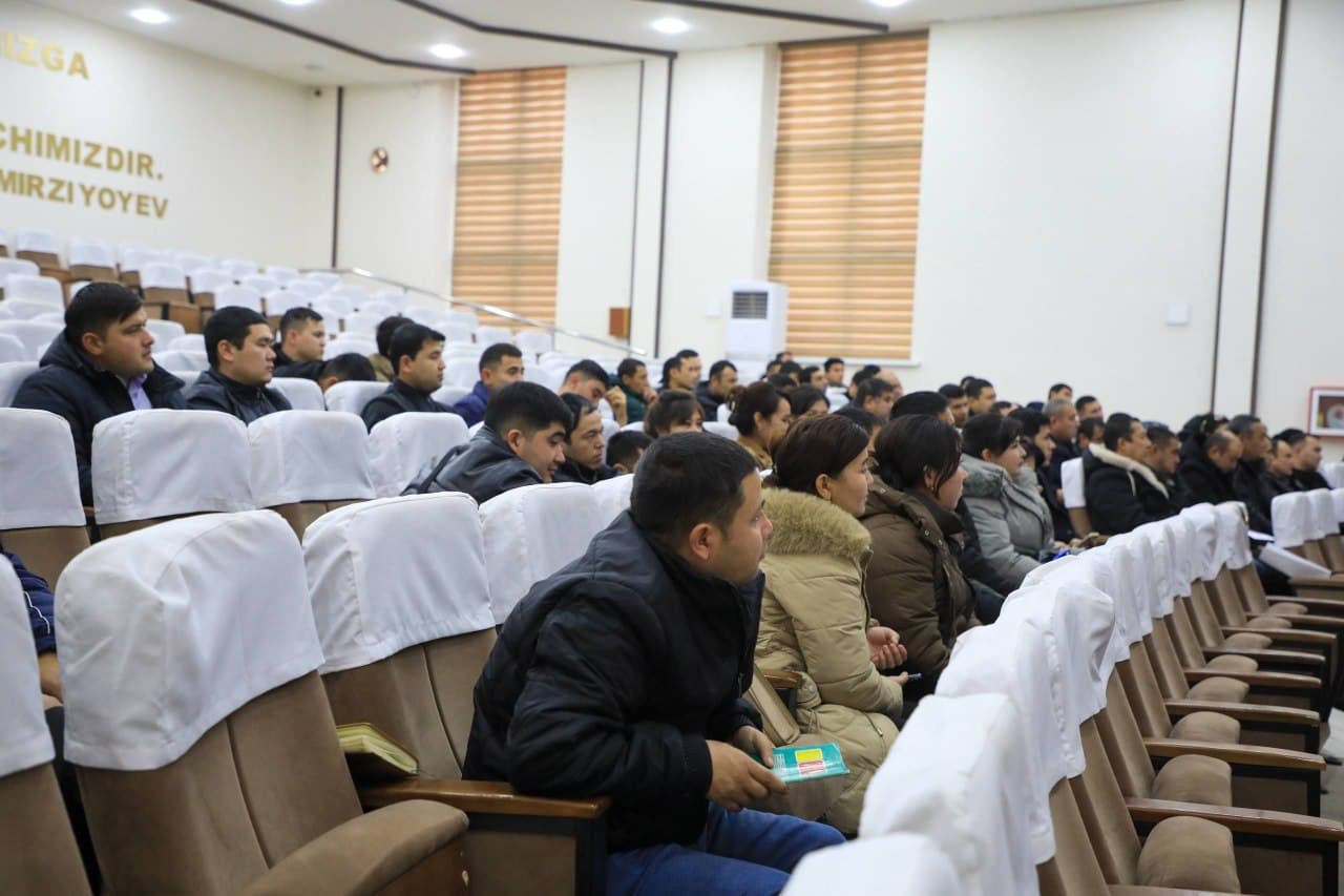 O‘rta Chirchiq tumani hokimligida Aholi va qishloq xo‘jaligini ro‘yxatga olish bo‘yicha o‘quv seminari