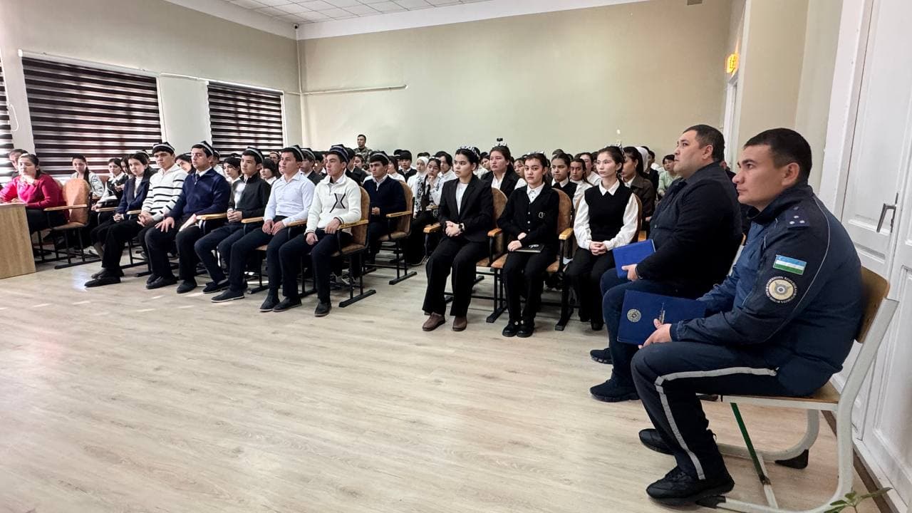 Rahbar va yoshlar uchrashuvi