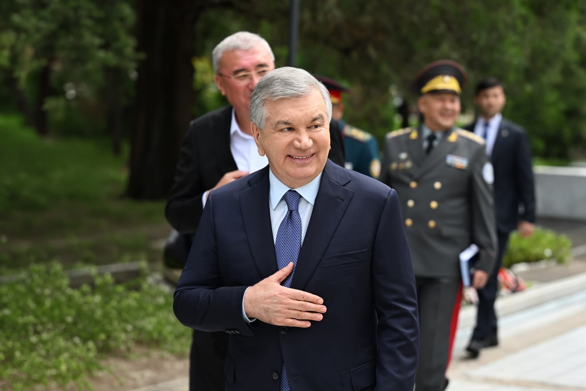 Prezident Shavkat Mirziyoyev Toshkent shahrining Mirzo Ulugʻbek tumani hokimligi faoliyati bilan tanishdi.