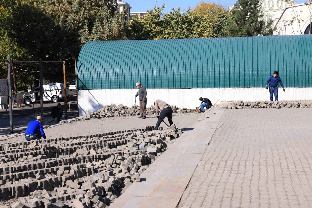 Миробод деҳқон бозори атрофи янгиланмоқда