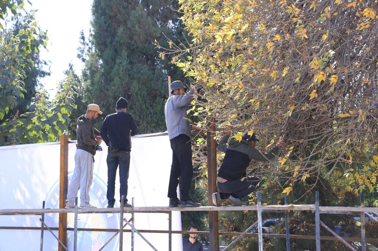 Миробод деҳқон бозори атрофи янгиланмоқда