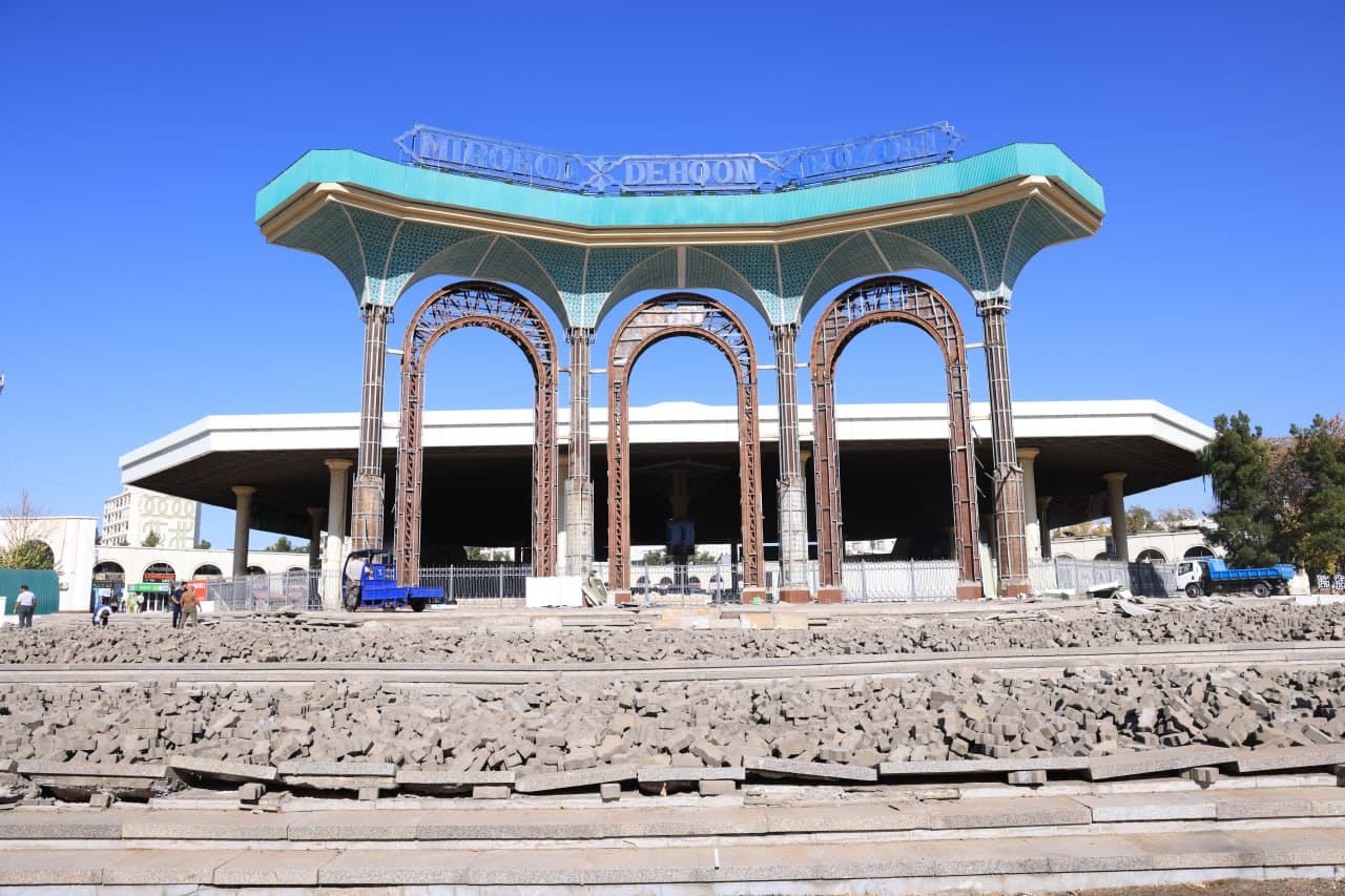 Миробод деҳқон бозори атрофи янгиланмоқда