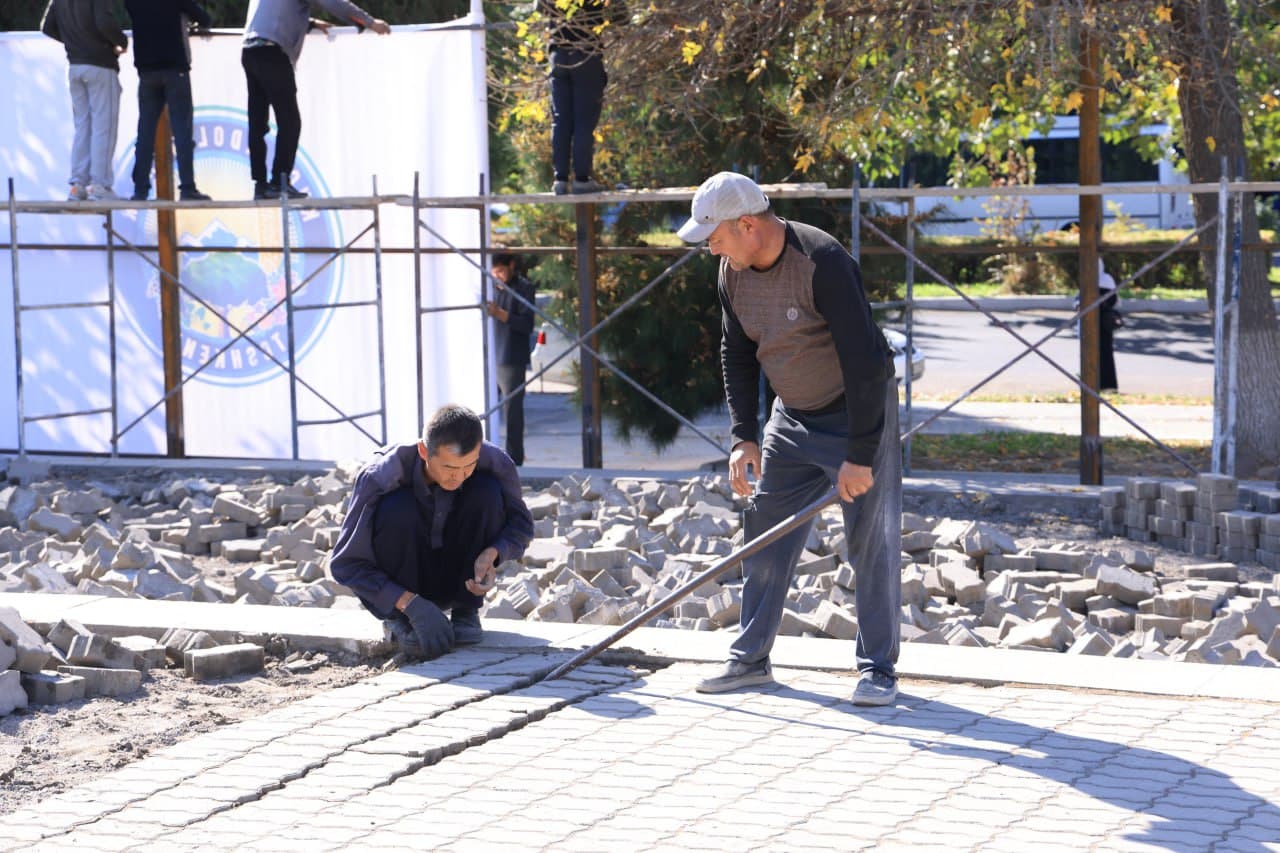 Миробод деҳқон бозори атрофи янгиланмоқда