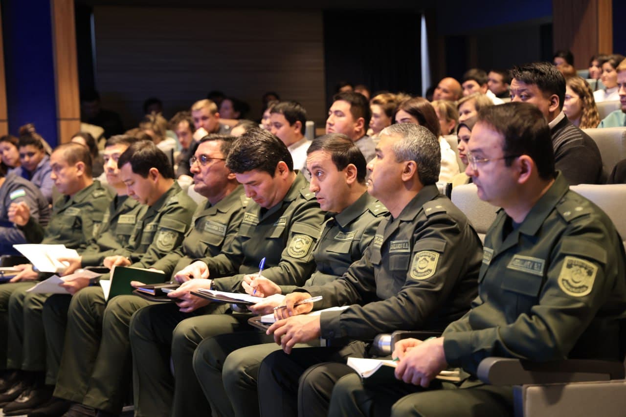 Тошкент шаҳар прокурори Миробод туманида ёшлар муаммоларини тинглади