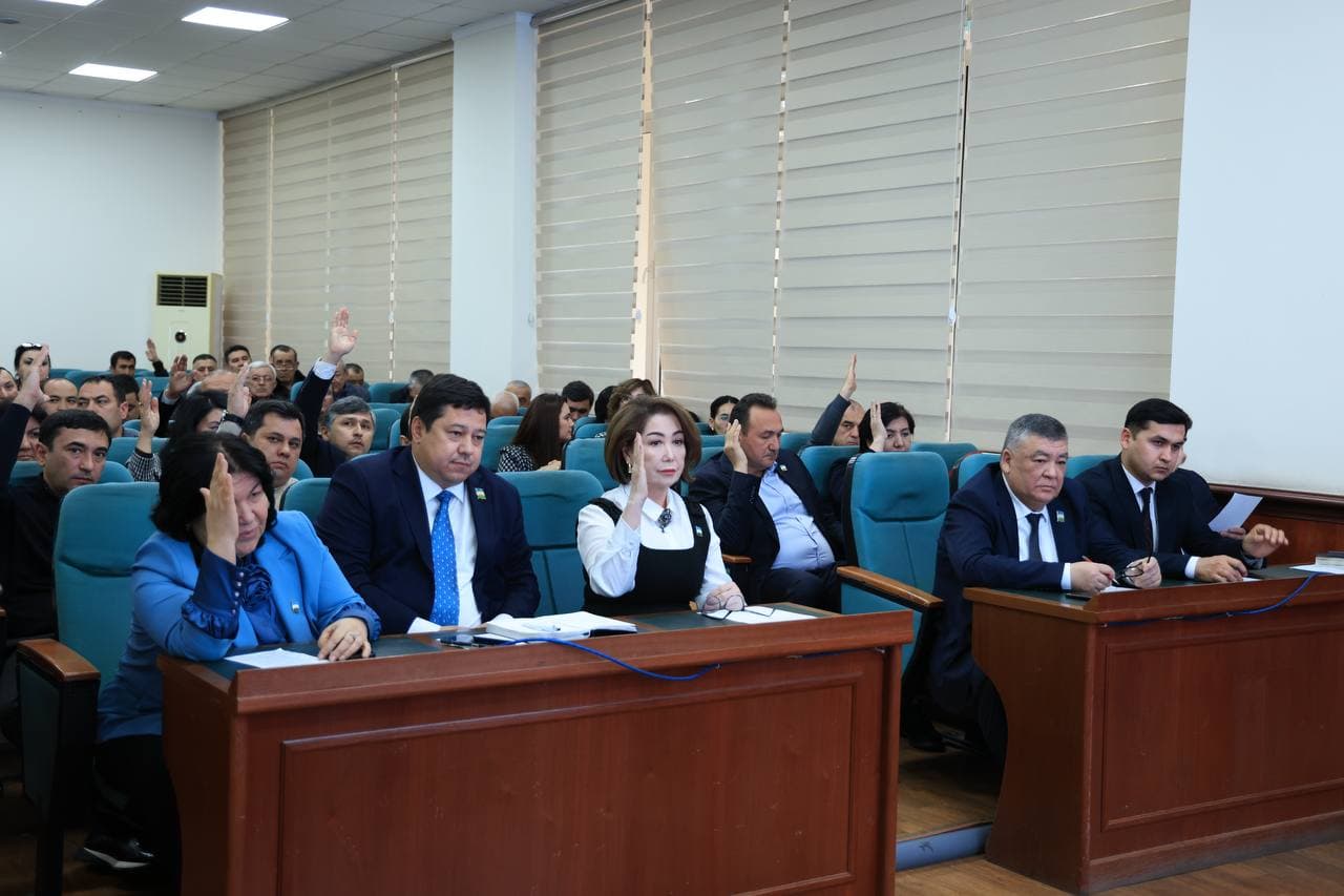 Состоялась очередная сессия Мирабадского районного Кенгаша народных депутатов