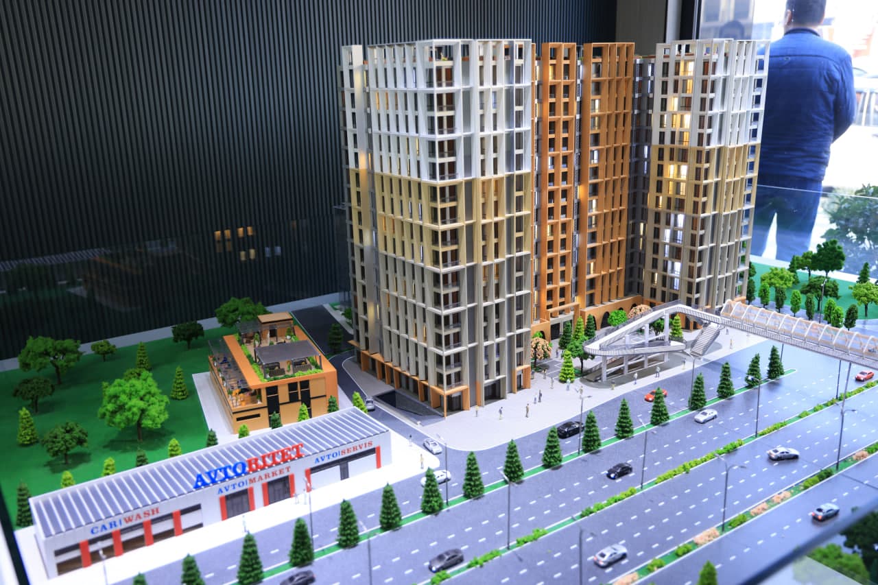 Анвар Сайфутдинов проинспектировал ход благоустройства махалли "Тонг юлдузи"