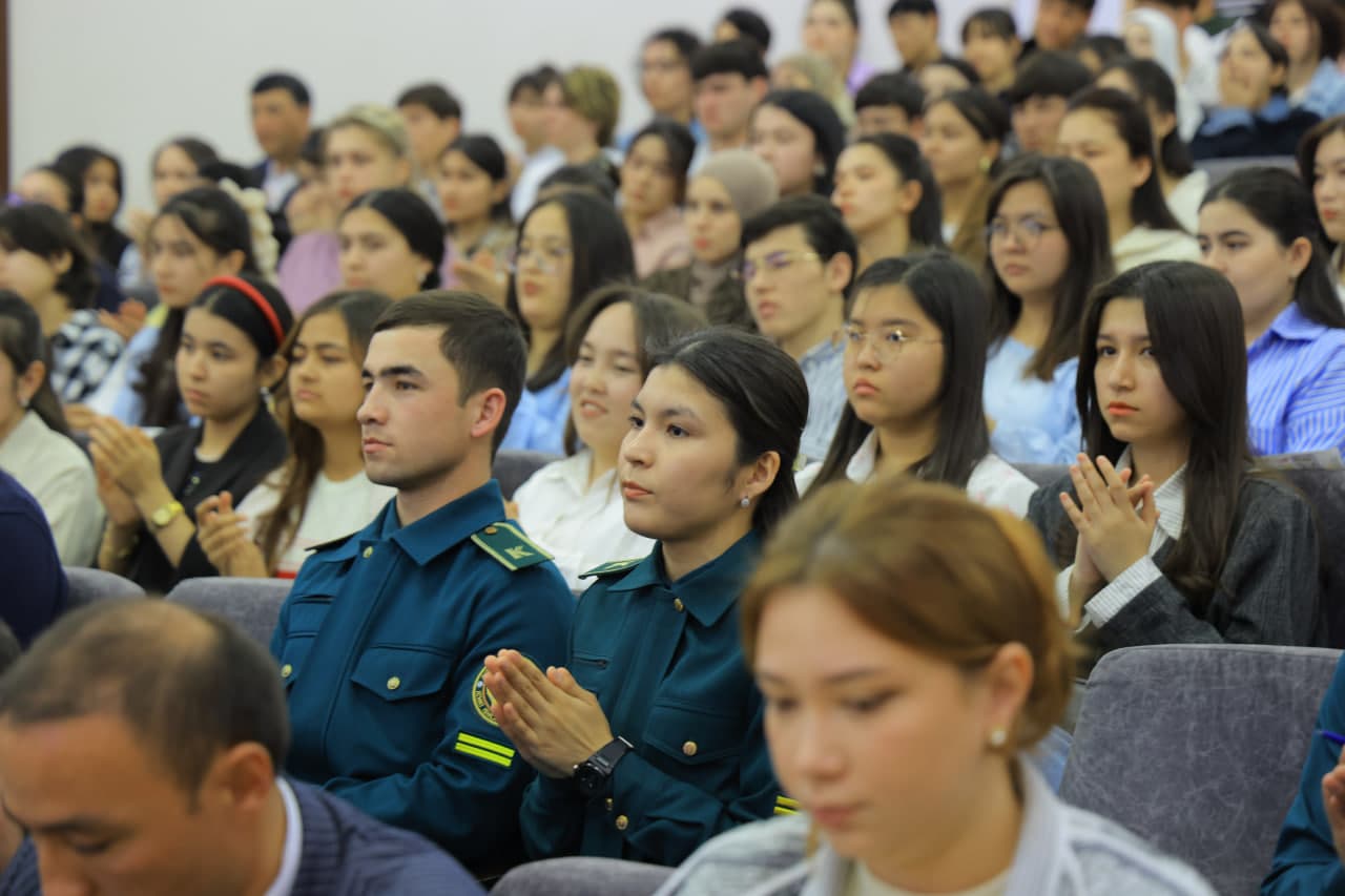 Встреча "Руководитель и молодежь" прошла на высоком уровне