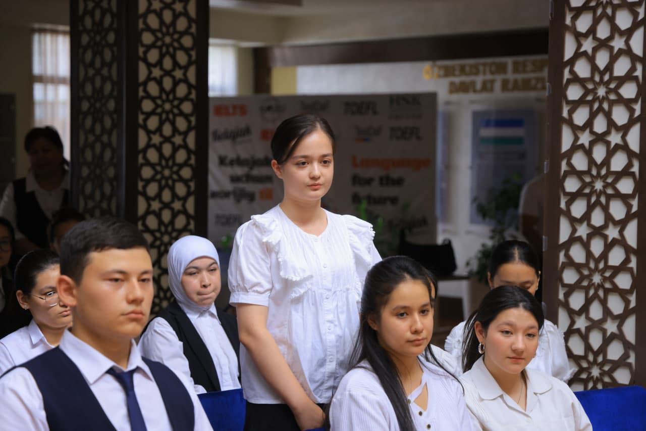 Mirobod tumani hokimi va prokurori 294-maktabda yoshlar bilan uchrashdilar