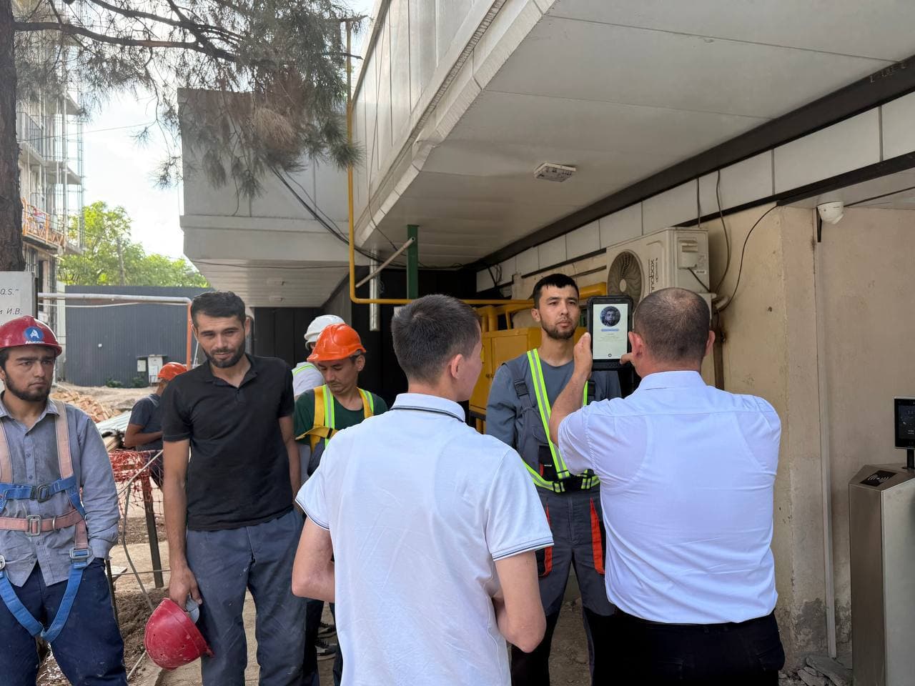 Mirobod tumanida xavfsiz muhitni ta'minlash bo'yicha tizimli ishlar davom etmoqda
