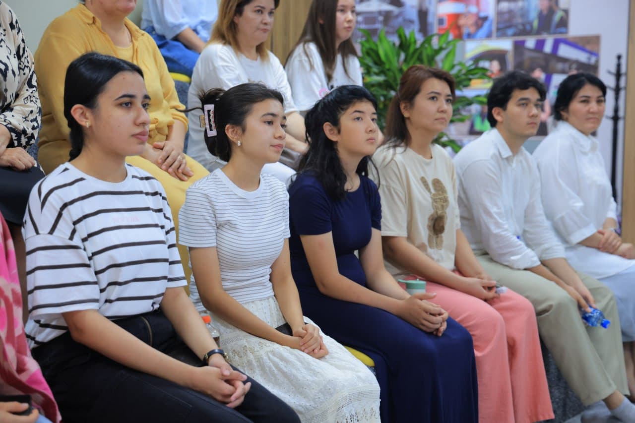 Toshkent transport universitetida “Rahbar va yoshlar” uchrashuvi o‘tkazildi